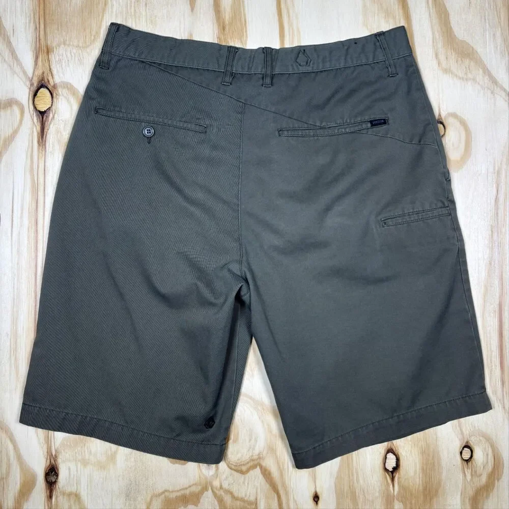 Volcom Shorts Mens 33in Green Frickin Chino Flat Front Casual Corpo Class